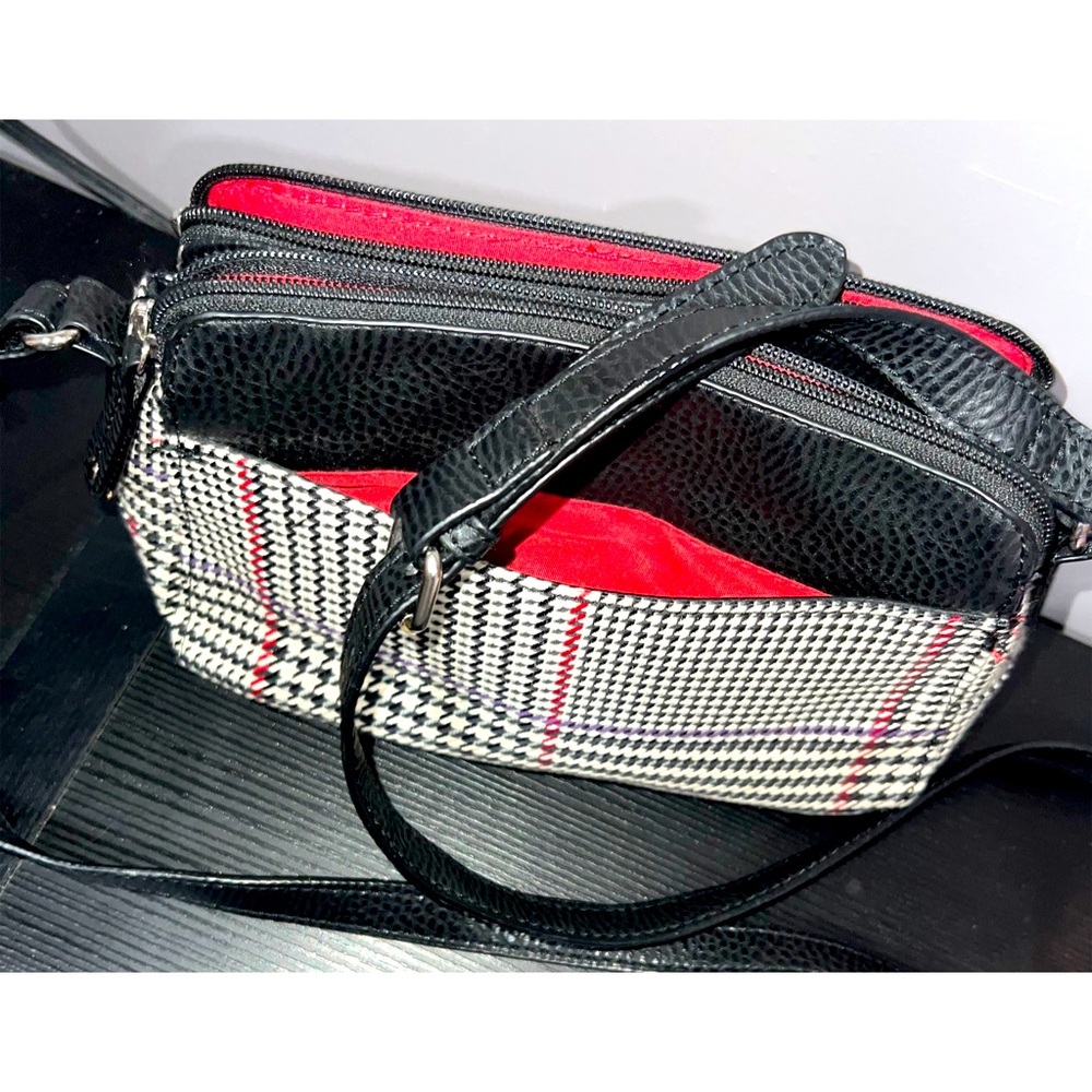 𐙚⋆˚✿˖° Chaps Houndstooth Black/White shoulder Bag 𐙚⋆˚✿˖° - Picture 7 of 10